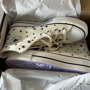 Chuck Taylor All Star Lift Platform Embroidered Stars